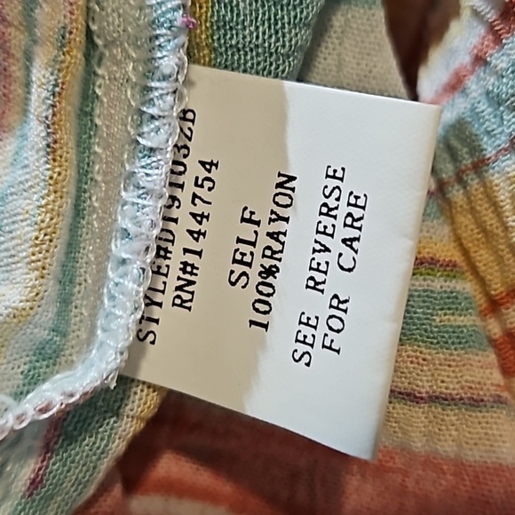 Davi & Dani Stripped Multi Colored 100% Rayon V-neck Pull On Blouse Size S - Picture 6 of 6